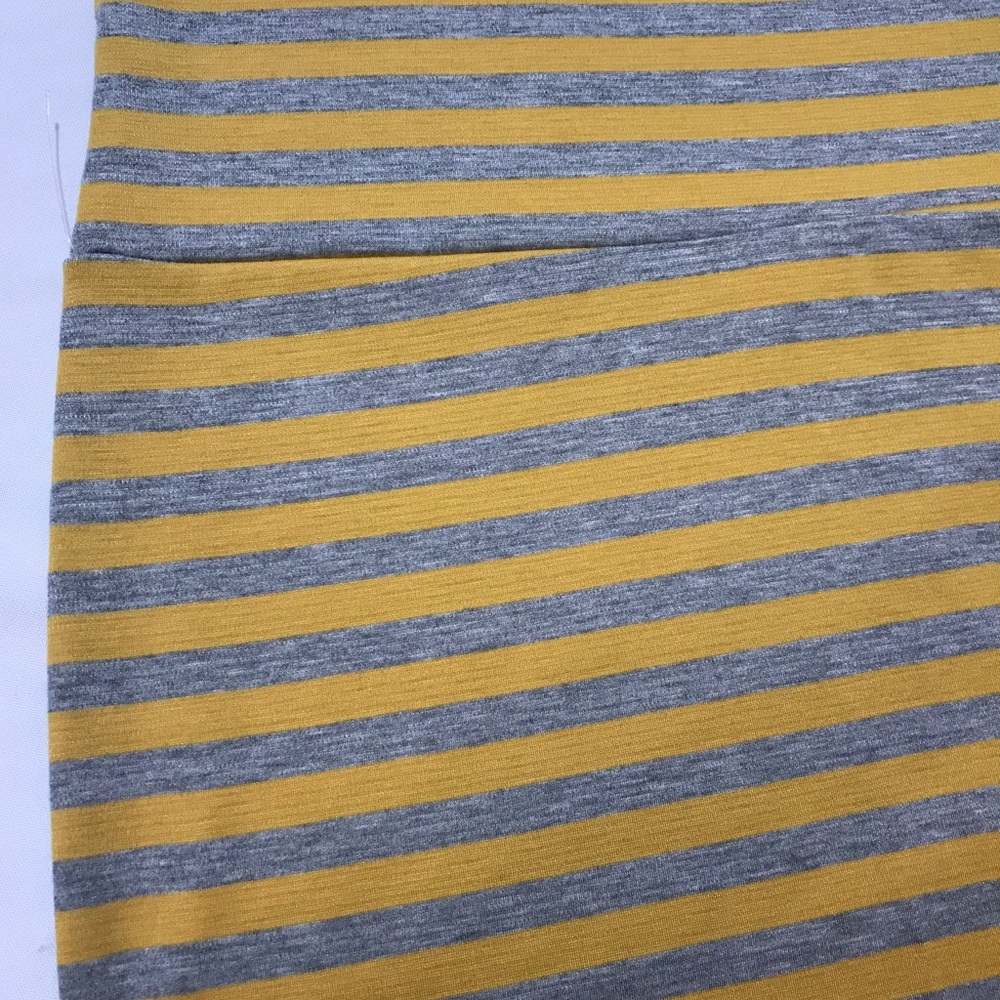 New with tags LuLaRoe Cassie skirt!